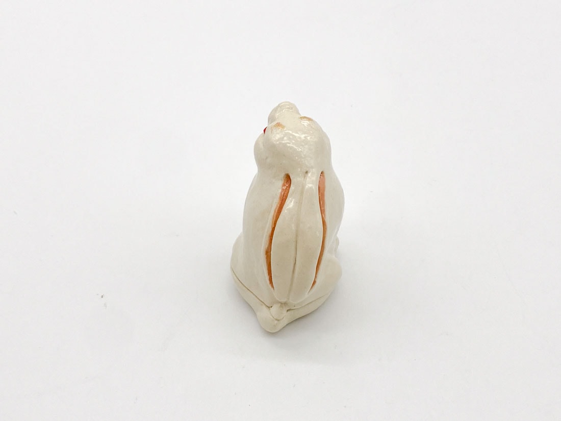 笑みうさぎ香合〈ほへと〉 | すべての商品 | 淡交社 茶道具と茶席の