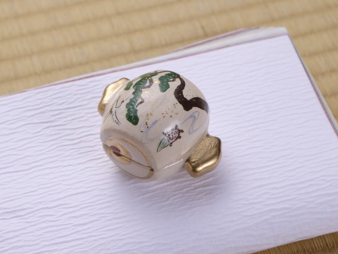 松に鶴亀の絵小槌香合 | すべての商品 | 淡交社 茶道具と茶席の