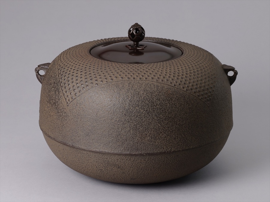 茶道具 人間国宝 高橋敬典 真形羽付釜 さつま枇杷色 電熱風炉 野々田