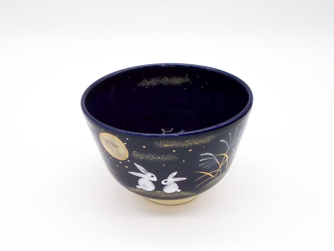 青釉 月見うさぎ絵茶碗【高台に歪みがあるため1割引】 | すべての商品