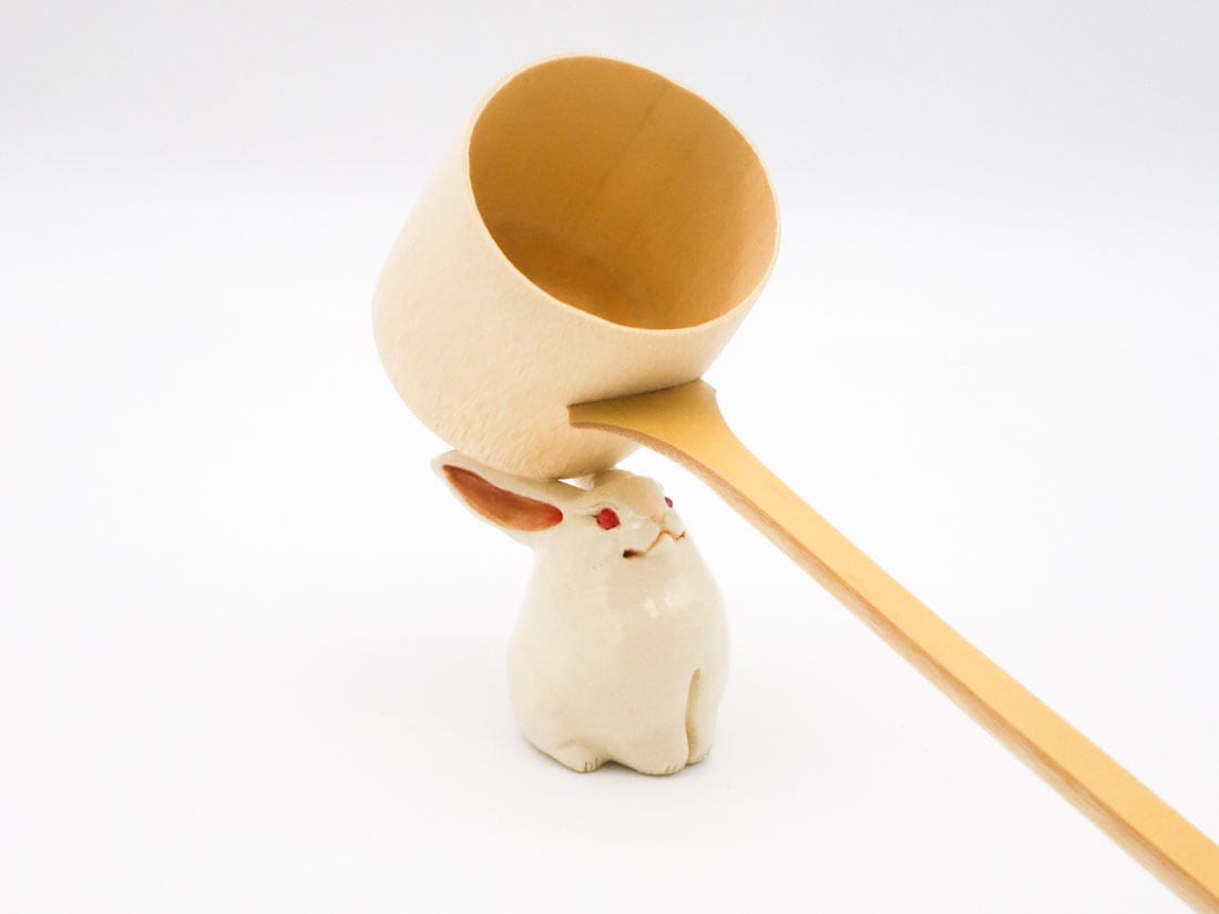 笑みうさぎ蓋置〈ずっしり〉 | 茶道具 | 淡交社 茶道具と茶席のきもの