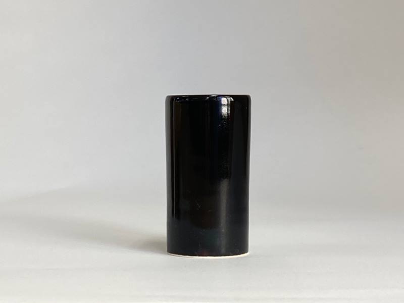 ����� ����