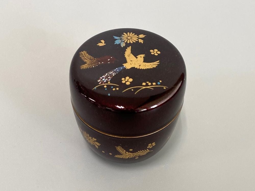 溜塗 鳳凰菊松梅蒔絵中棗 | すべての商品 | 淡交社 茶道具と茶席の