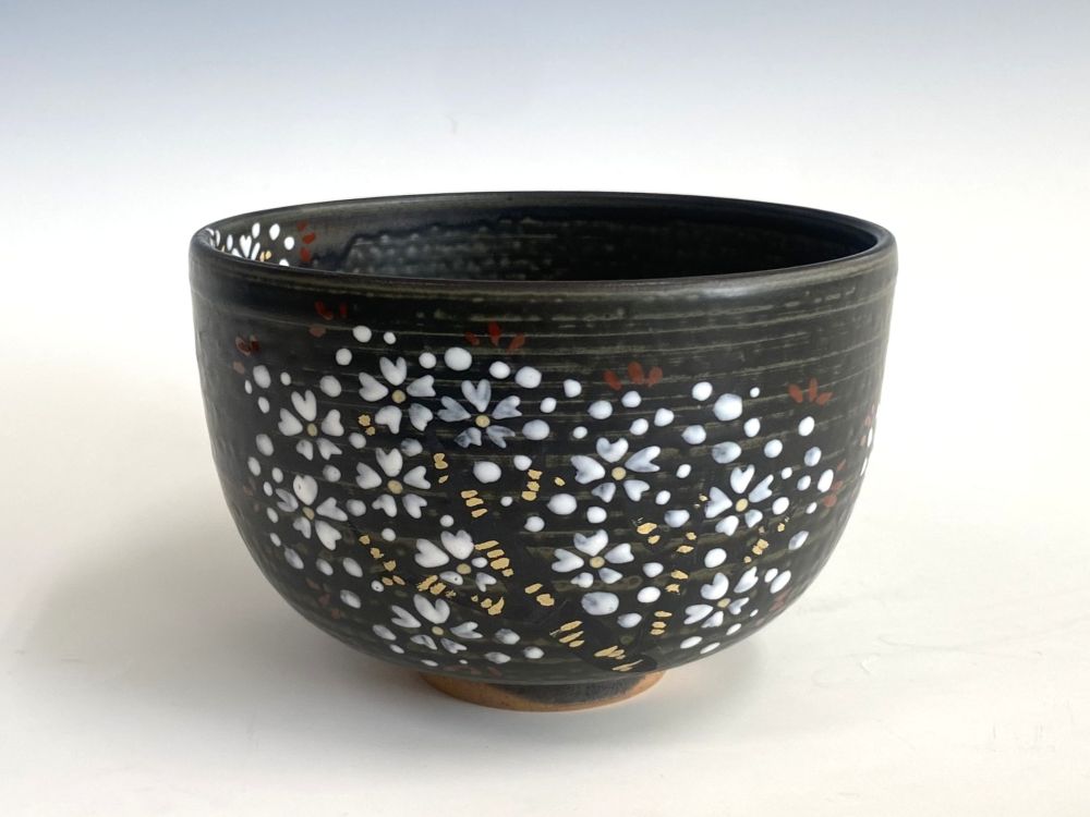 黒灰釉 夜桜絵茶碗＜セール＞ | すべての商品 | 淡交社 茶道具と茶席の