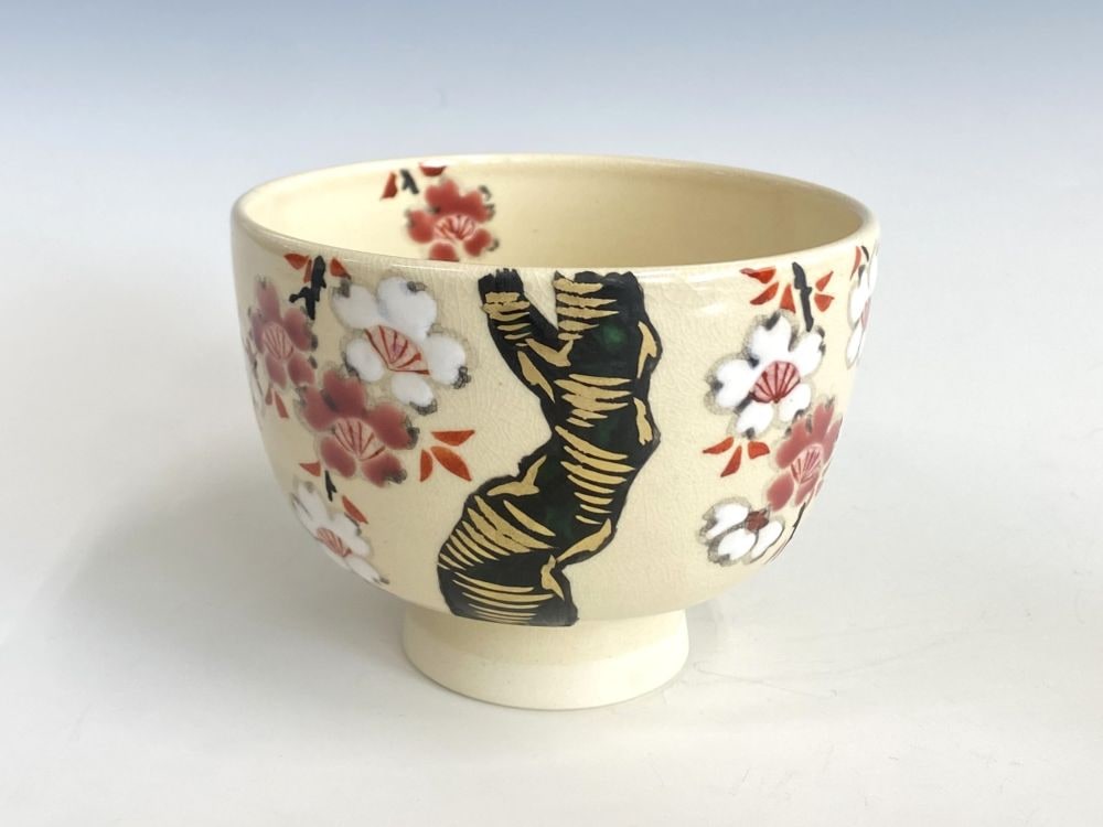 紅白サクラ絵茶碗（高台高め） | すべての商品 | 淡交社 茶道具と茶席