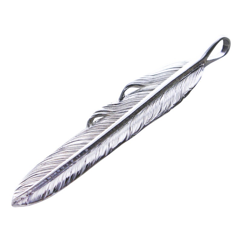 M flight feather 02