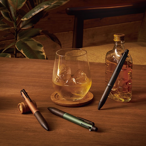 PUREMALT 2005E多機能ペン(0.7mm）