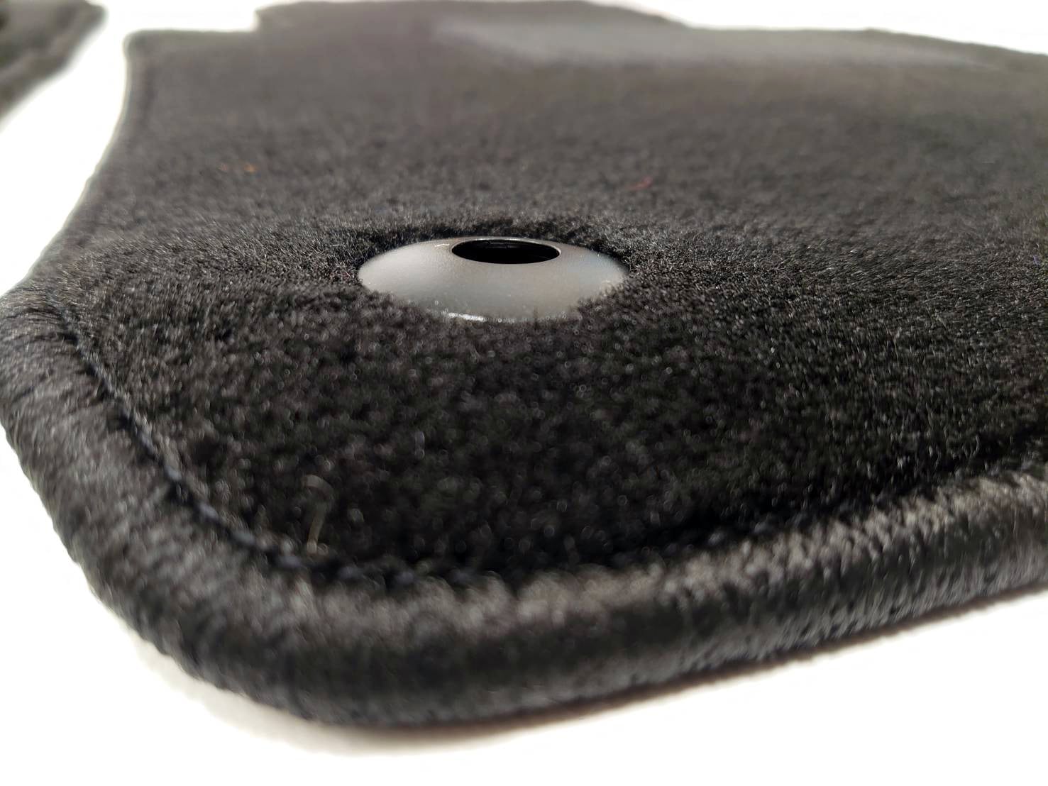 ジムニー専用フロアマット<br>H10(1998)/10 ~ H30(2018)/07<br>JB23W<br>AT・運転席ズレ防止方法ボタンタイプ<br><small>TC・LL/SSシリーズ</small>