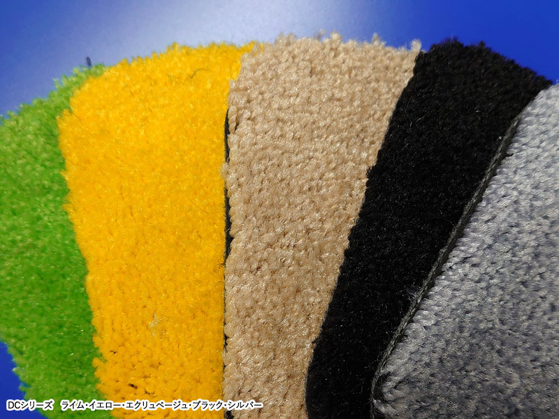 ジムニー専用フロアマット<br>H10(1998)/10 ~ H30(2018)/07<br>JB23W<br>MT・運転席ズレ防止方法フックタイプ<br><small>DC・HP・KAシリーズ</small>