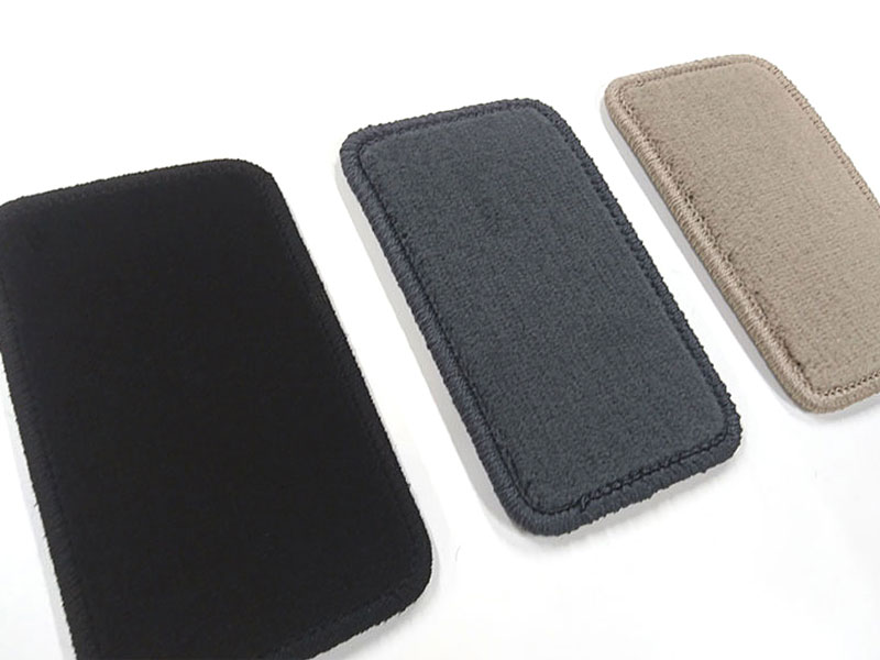 ジムニー専用フロアマット<br>H10（1998）/10 ～ H30（2018）/07<br>JB23W<br>AT・運転席ズレ防止方法ボタンタイプ<br><small>MS・SDシリーズ</small>