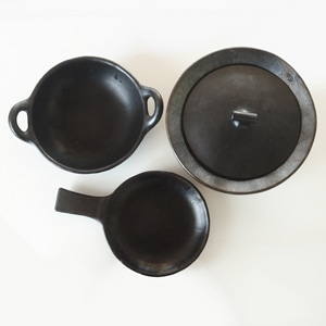 BLACK POTTERY／ ブラック ポタリー | DAILY TOOLS FOR THE HOME