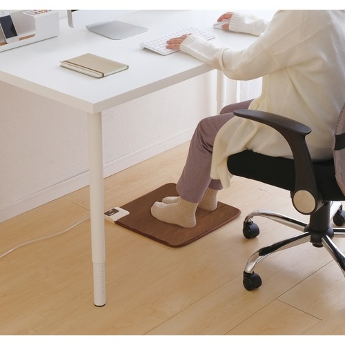 (在庫あり)アイリスオーヤマ　IRIS　ホットマット　568725　400×400　HCM-40S-T（HCM40ST）（217-9173）冬物家電/生活家電