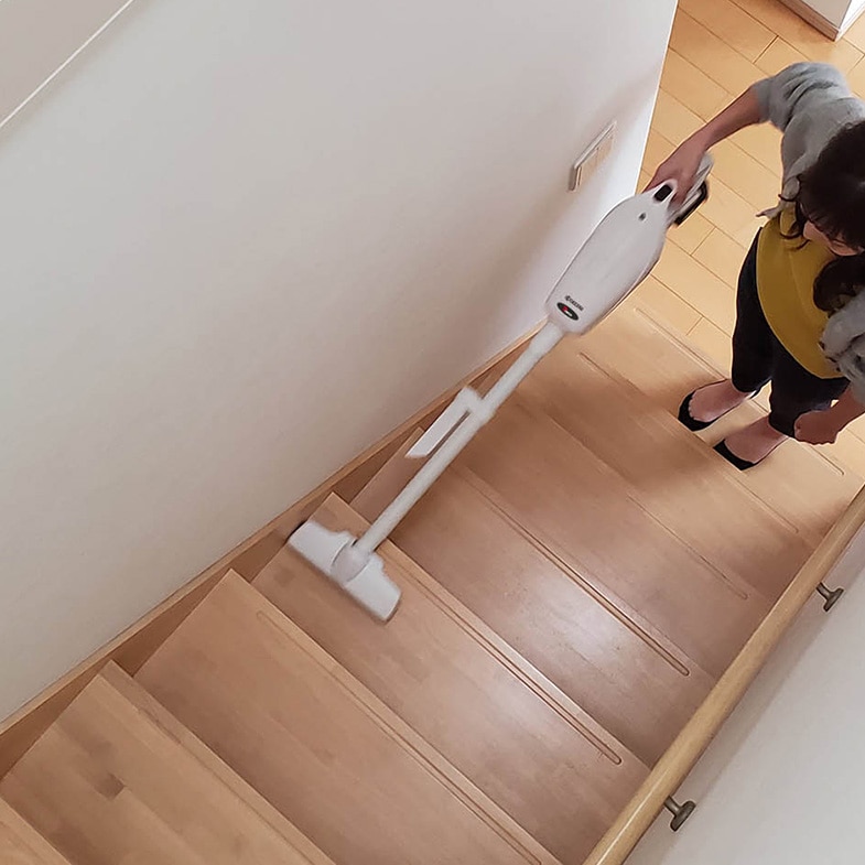 京セラ（旧リョービ）　充電式クリーナー　BHC-1020L1