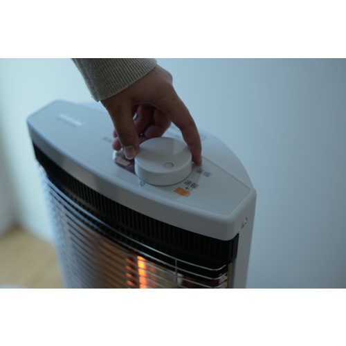 （限定特価）トヨトミ　TOYOTOMI　速暖遠赤外線電気ヒーター　白 EWH-CS100P-W(708-3055)（寒さ対策/ストーブ/暖房）
