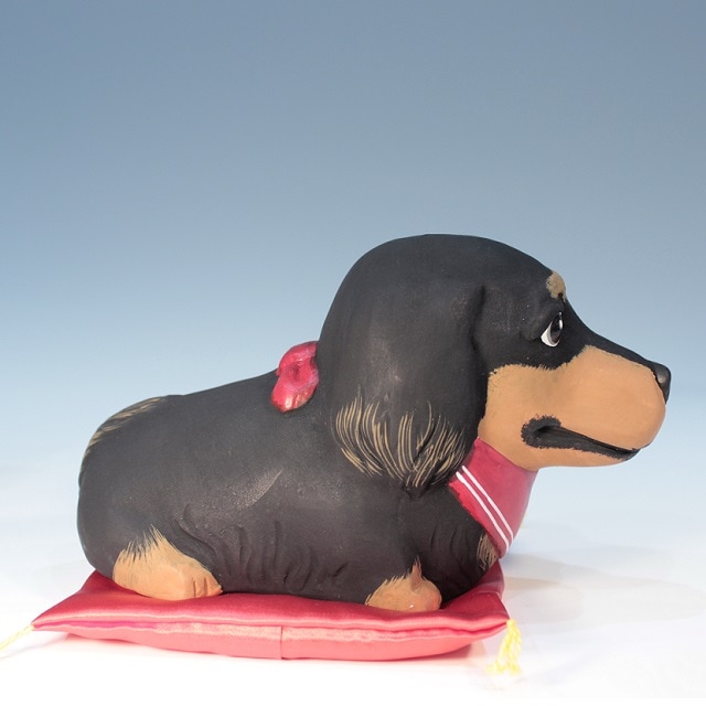 博多人形のミニチュアダックスフンド 愛犬人形ならaruBuy（あるバイ。）