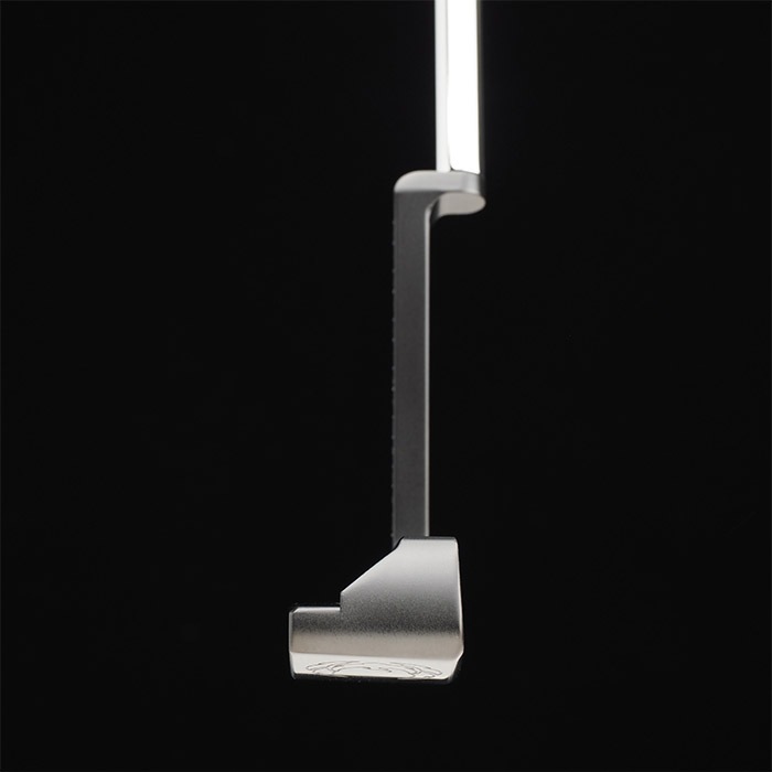クロノスゴルフ メトロノーム 34インチ 純正パターカバーと純正グリップ付き HENDRIX | KRONOS GOLF 公式サイト