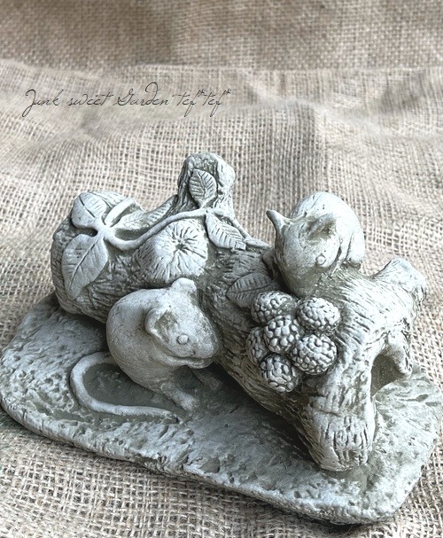 雑貨】 英国SPARTA STATUES 『Mice on Log』 ガーデンオーナメント