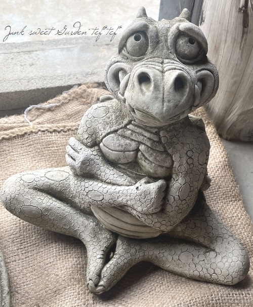 �ڻ��ߡ� �ѹ�SPARTA STATUES ��Cheeky Dragon�� �����ǥ󥪡��ʥ���