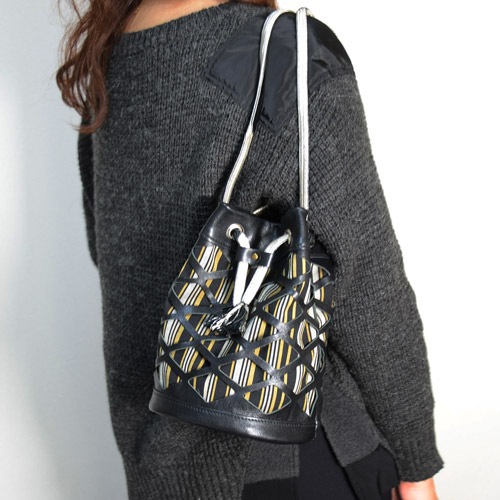 �ܳ׶���Хå������奷�������Хå�����