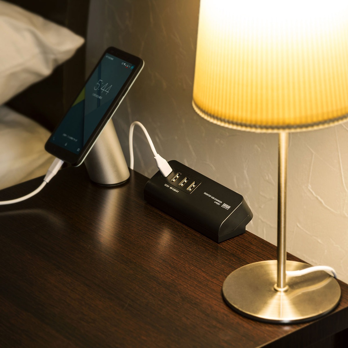 [ACA-IP51BK] �����׼�USB���Ŵ�(TypeC1�ݡ���+USB3�ݡ��ȡ��֥�å�)