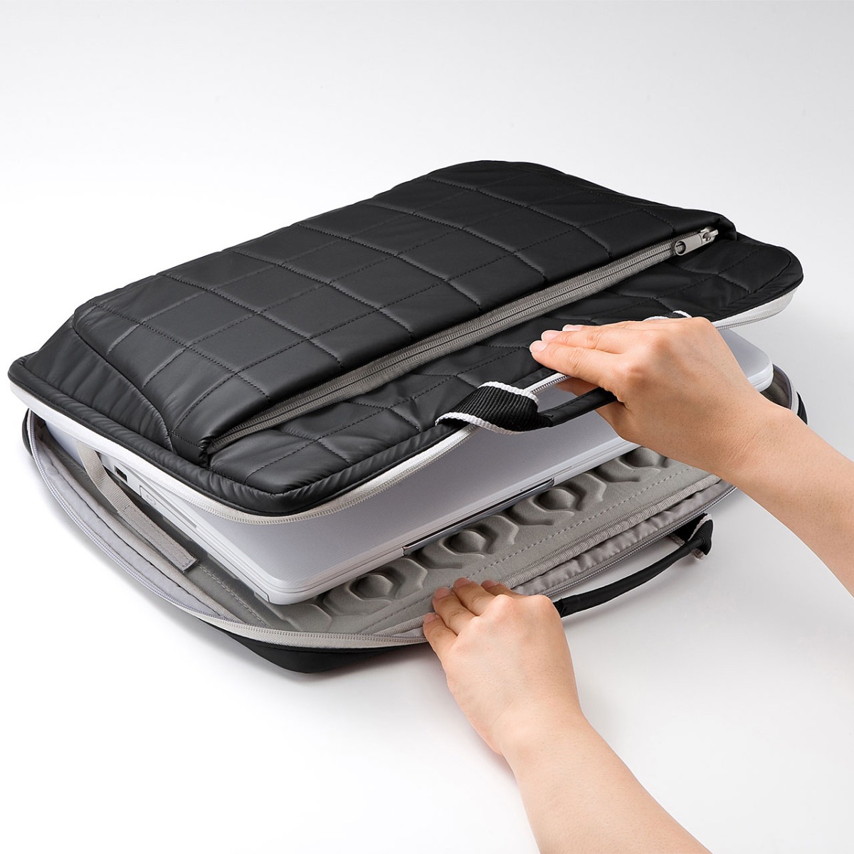 [BAG-P20BK2] �׷�ۼ�PC������(15.6������磻���б����֥�å�)