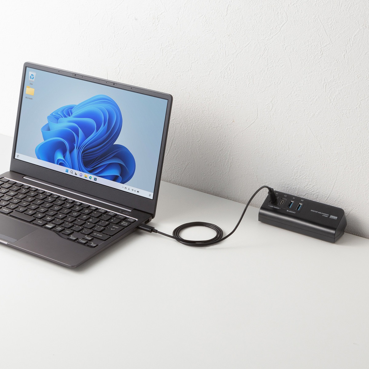 [ACA-PD106BK] USB PD�б������׼�AC���Ŵ�(PD65W��C��2+A��2���֥�å�)