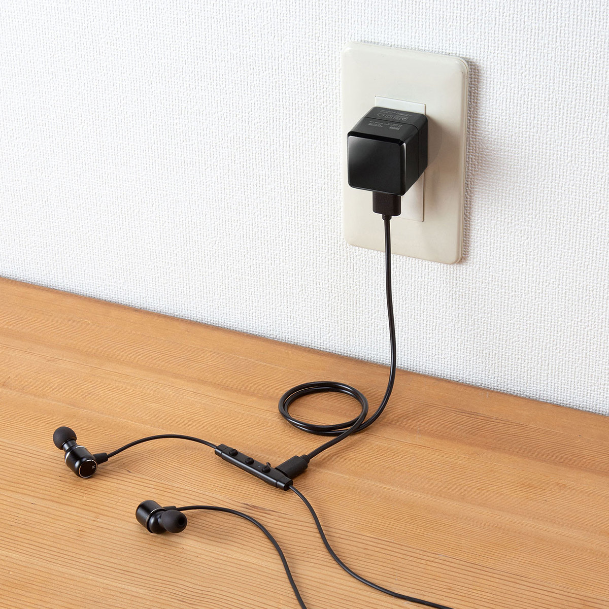 [ACA-IP70BK] ���塼�ַ�USB���Ŵ�(1A�����ѵץ����ס��֥�å�)