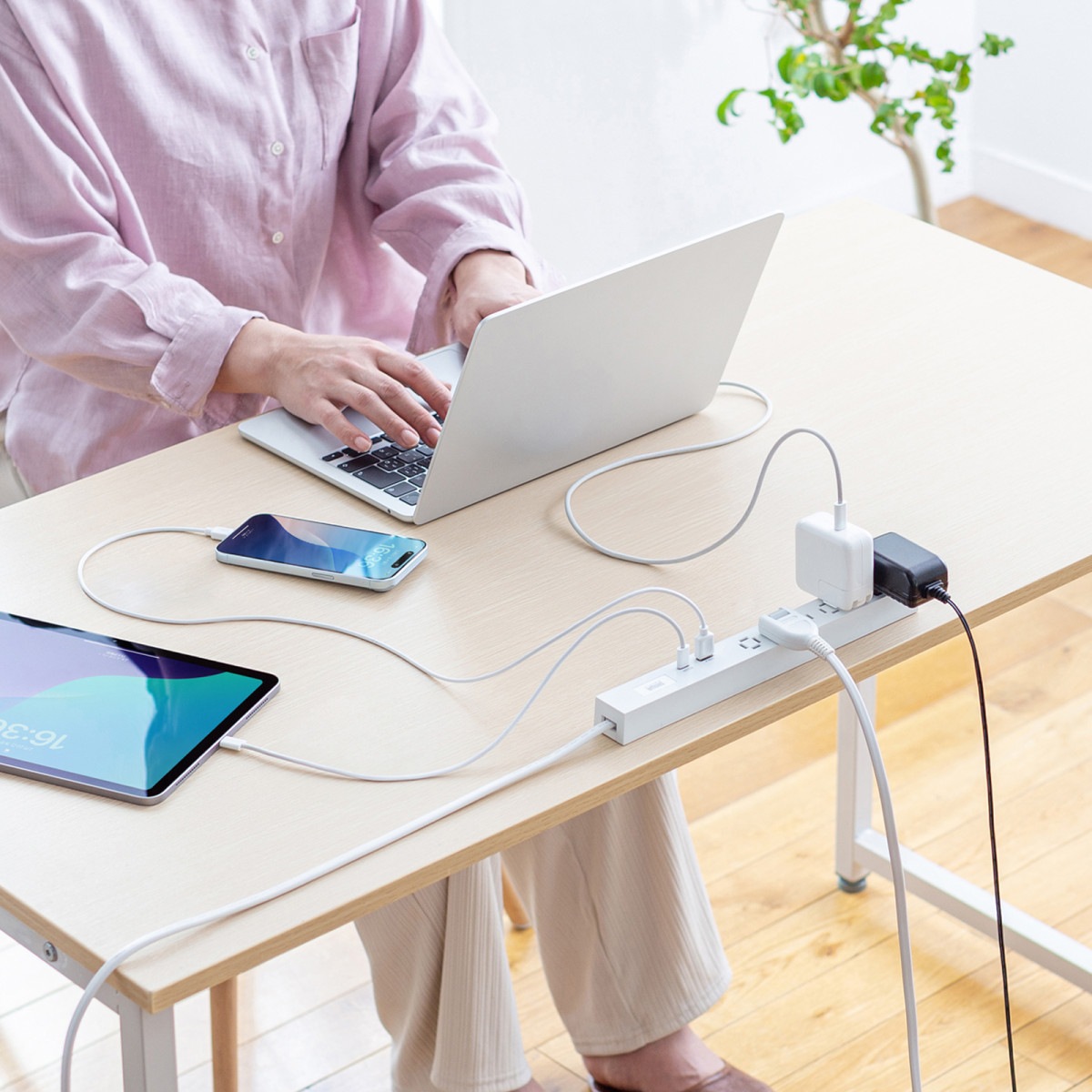 [TAP-SLIM6UC-15W] ����ॿ�å�(AC6�ĸ���A1+C1��PD33W��1.5m���ۥ磻��)
