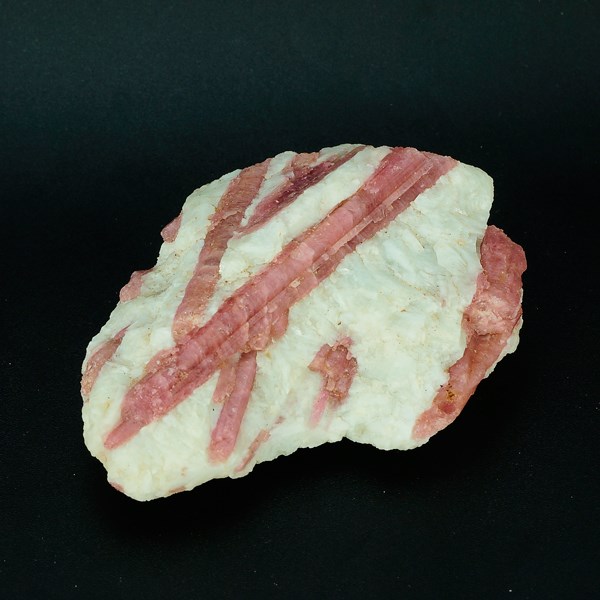 ピンクトルマリン 原石 280g インテリアストーン 置物