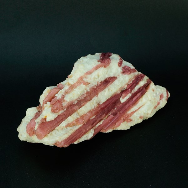 ピンクトルマリン 原石 375g インテリアストーン 置物