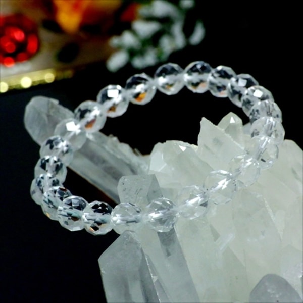 64面カット天然水晶(8mm)ブレスレット