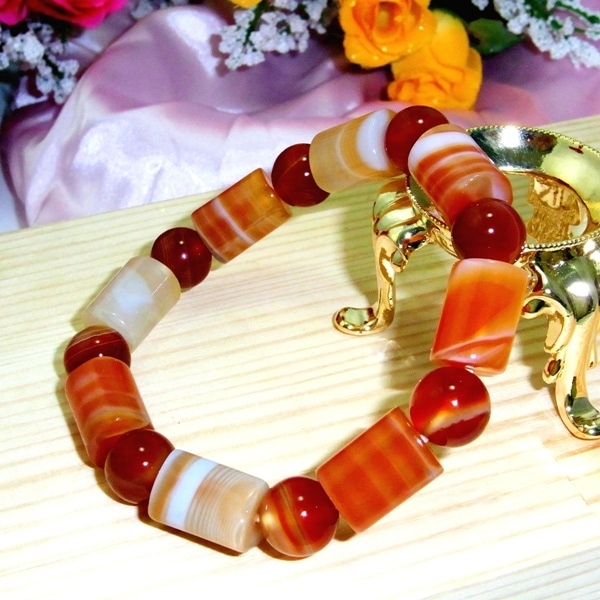 ニューデザイン♪8月の誕生石★サードニクス(虹瑪瑙）ブレスレット