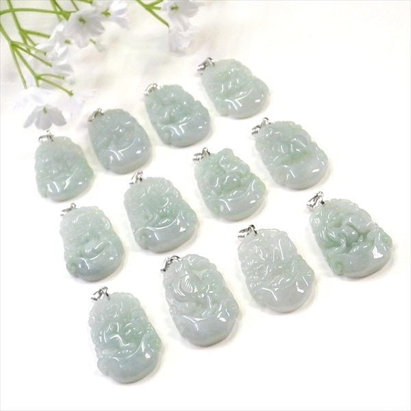 5月の誕生石★干支で選ぶ♪本翡翠彫刻ペンダント（シルバー925チェーン付き）