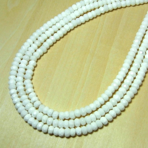 カット平（ホワイト）オニキス一連（4×6mm） 連売り 素材 パーツ ボタンカット