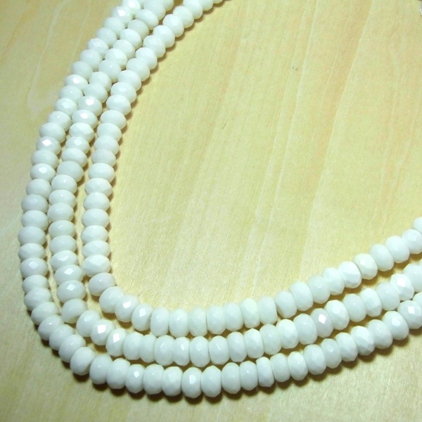 カット平(ホワイト)オニキス一連（4×8mm） 連売り 素材 パーツ ボタンカット