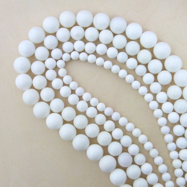 最高品格ホワイトオニキス 一連 （φ6mm） 連売り 素材 パーツ 丸玉
