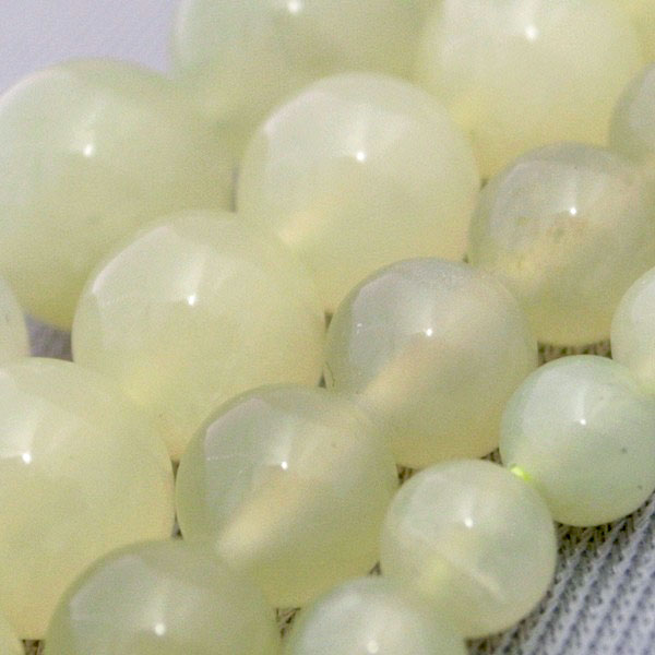 ネフライト〈ミルキー翡翠〉 一連 （φ6mm-12mm） 連売り 素材