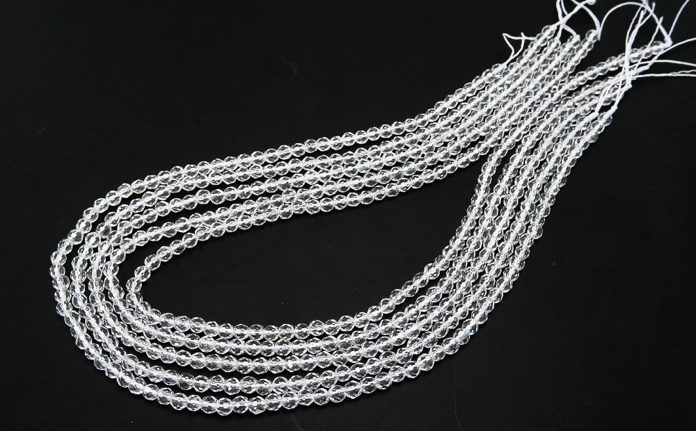 4月誕生石 32面カット水晶 φ4mm 一連 連売り 素材 パーツ