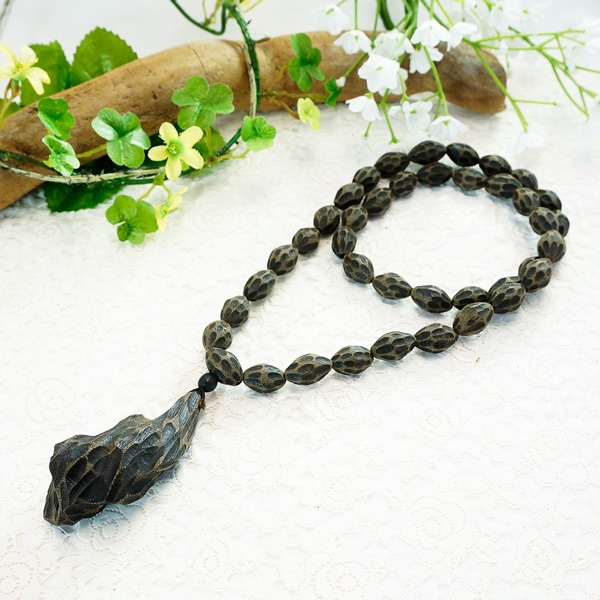 最高の香木☆沈香(じんこう) アロマ 土沈香ネックレス＜ブロック