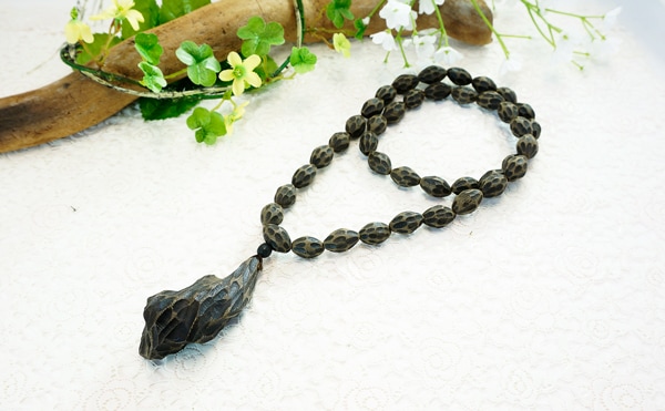 最高の香木☆沈香(じんこう) アロマ 土沈香ネックレス＜ブロック