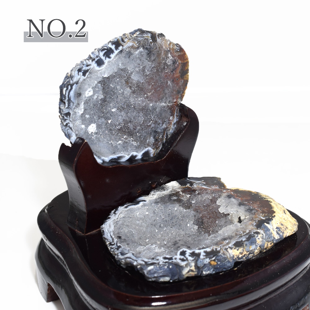 1点物 トレジャーメノウ ブラジル産 天然石 メノウ (瑪瑙) 水晶  ジオード メノウ アゲート 原石 【重量約500g～700g】 インテリアストーン 置物 原石 クラスター