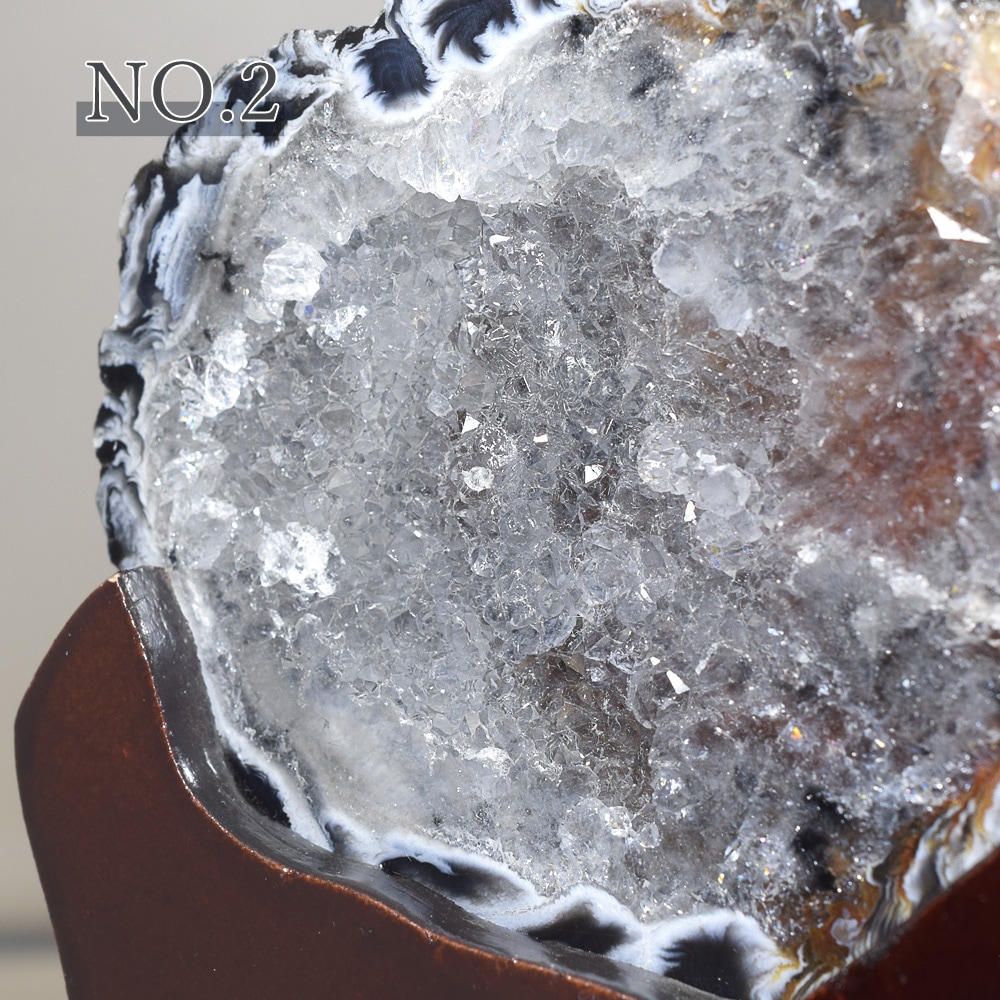 1点物 トレジャーメノウ ブラジル産 天然石 メノウ (瑪瑙) 水晶  ジオード メノウ アゲート 原石 【重量約500g～700g】 インテリアストーン 置物 原石 クラスター