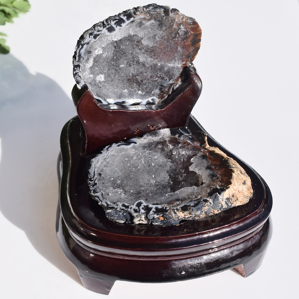 1点物 トレジャーメノウ ブラジル産 天然石 メノウ (瑪瑙) 水晶  ジオード メノウ アゲート 原石 【重量約500g～700g】 インテリアストーン 置物 原石 クラスター