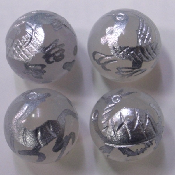 【純天然ホワイトオニキス】銀塗手彫四神獣丸玉