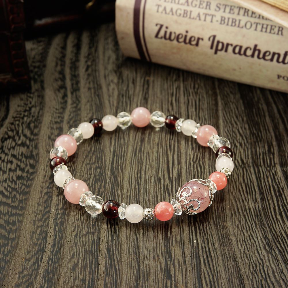 ストロベリークォーツ × インカローズ × ローズクォーツ × ガーネット