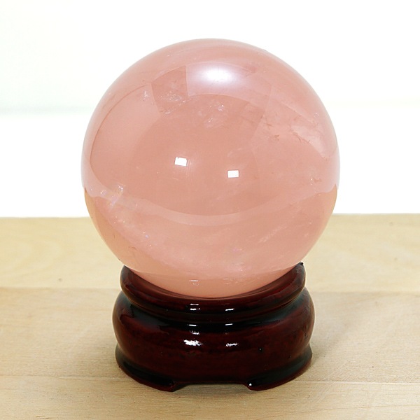マダガスカル産 純天然 ローズクォーツ 丸玉 60mm 台座付き スフィア インテリアストーン 置物 【天然石 パワーストーン】