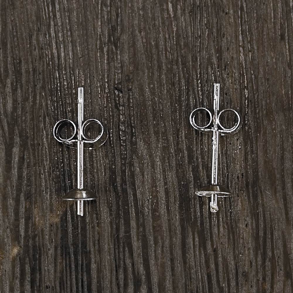 アクセサリー金具 ピアス 芯立 丸皿4mm (1ペア) シルバー925 プラチナ仕上げ 留め具 パーツ ハンドメイド