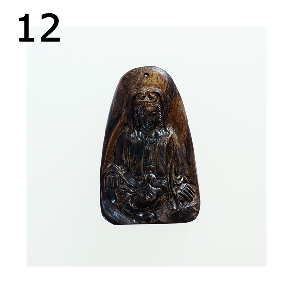 最高の香木☆沈香(じんこう) アロマ 水沈香 手彫り＜観音様＞ 置物