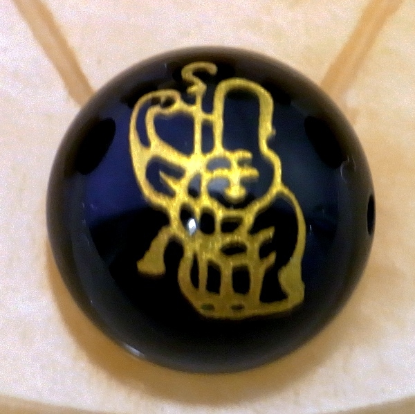 ＜金塗り＞手彫り【七福神】（黒オニキス）12mm-14mm丸玉♪穴有り