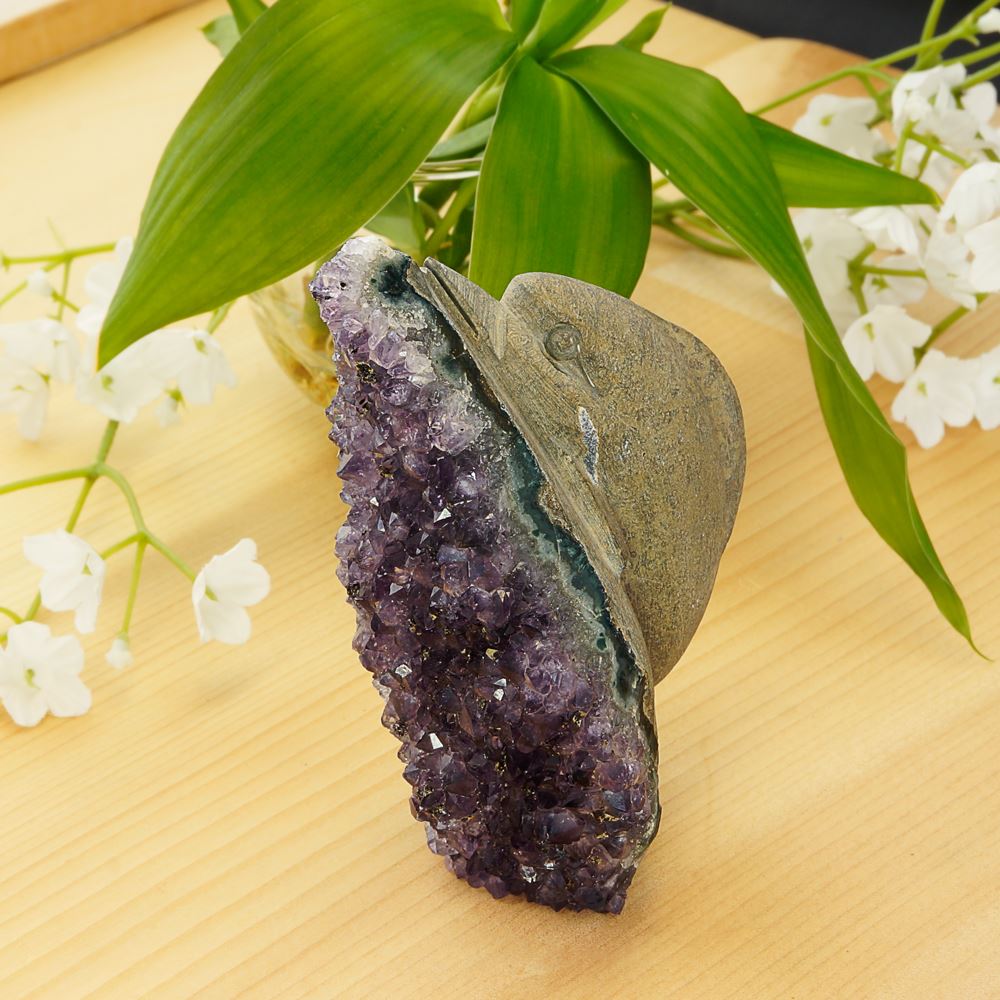 激レア！ アメジストと熔岩石のコラボ 手彫り 彫刻 イルカ 237g 天然石